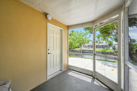 House in Margate, Florida 2 bedrooms, 139.35 sq.m. № 1139356 - photo 20