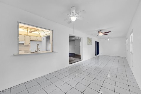 Villa ou maison à vendre à Margate, Floride: 2 chambres, 139.35 m2 № 1139356 - photo 23