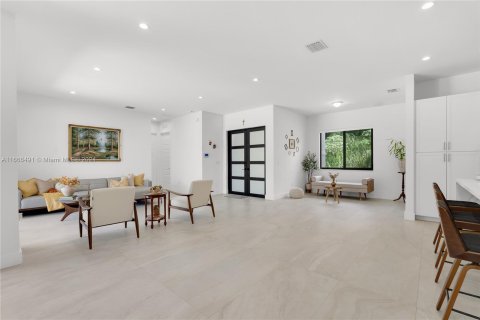 Villa ou maison à vendre à Miami, Floride: 5 chambres, 258.64 m2 № 1380304 - photo 21