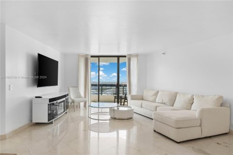 Condo in Aventura, Florida, 2 bedrooms  № 1380389 - photo 3