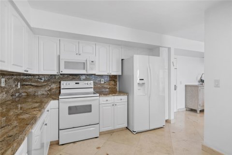 Condo in Aventura, Florida, 2 bedrooms  № 1380389 - photo 5