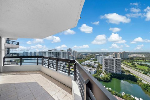 Condo in Aventura, Florida, 2 bedrooms  № 1380389 - photo 2