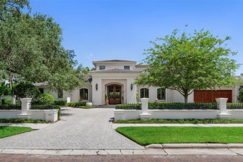 Villa ou maison à vendre à Tampa, Floride: 4 chambres, 608.88 m2 № 1409909 - photo 1