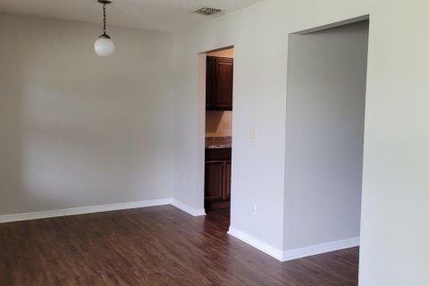 Appartement à louer à Orange Park, Floride: 2 chambres, 83.61 m2 № 875765 - photo 2