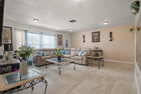 Casa en venta en Winter Haven, Florida, 3 dormitorios, 143.63 m2 № 1394463 - foto 5