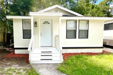 Casa en venta en Tampa, Florida, 3 dormitorios, 101.08 m2 № 1372314 - foto 1