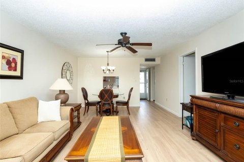 Condominio en venta en Fort Myers, Florida, 1 dormitorio, 75.34 m2 № 1372310 - foto 23