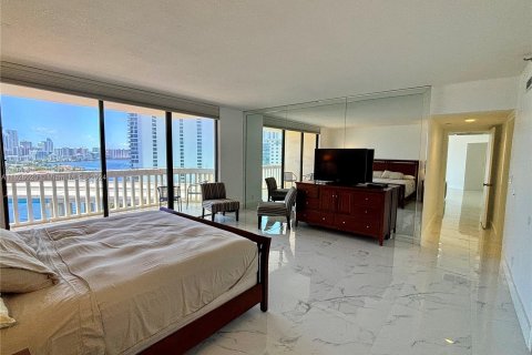 Condo in Aventura, Florida, 2 bedrooms  № 1280868 - photo 16