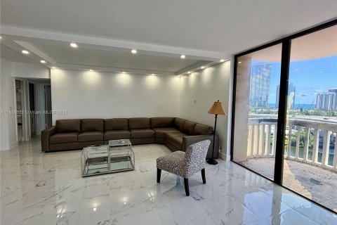 Condominio en venta en Aventura, Florida, 2 dormitorios, 176.89 m2 № 1280868 - foto 3