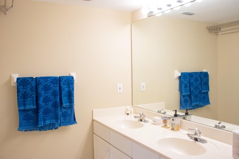 Condo in Hutchinson Island South, Florida, 2 bedrooms  № 992118 - photo 2