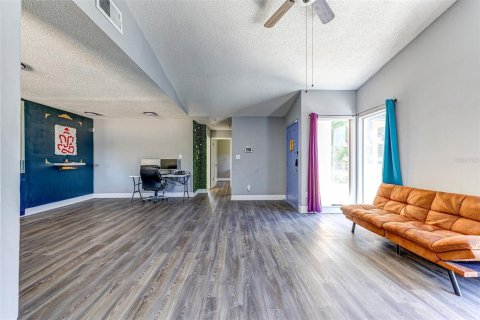 Duplex in Orlando, Florida 3 bedrooms, 121.89 sq.m. № 1115635 - photo 14