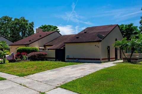 Duplex à vendre à Orlando, Floride: 3 chambres, 121.89 m2 № 1115635 - photo 1