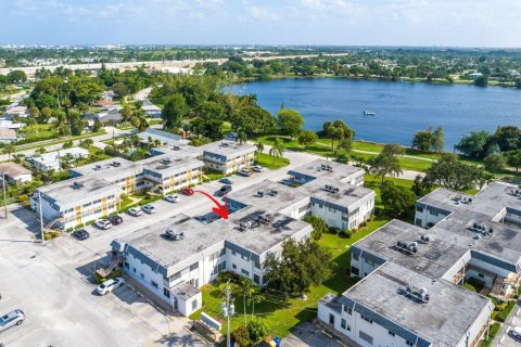 Condominio en venta en Lake Worth, Florida, 1 dormitorio, 56.86 m2 № 747078 - foto 30