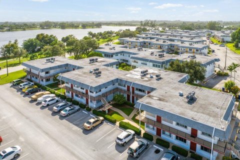 Condominio en venta en Lake Worth, Florida, 1 dormitorio, 56.86 m2 № 747078 - foto 7