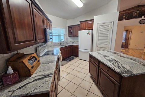 Casa en venta en San Antonio, Florida, 4 dormitorios, 152.36 m2 № 1274515 - foto 5