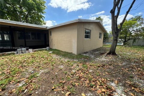 House in Sunrise, Florida 4 bedrooms, 193.24 sq.m. № 1096005 - photo 22
