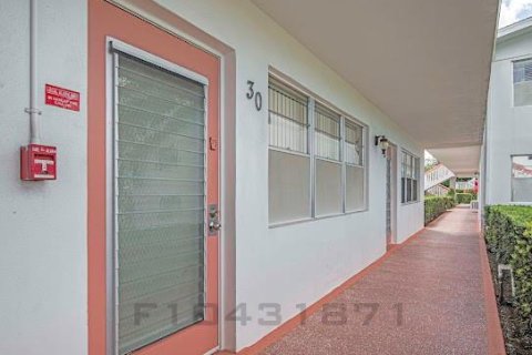 Condominio en venta en Deerfield Beach, Florida, 1 dormitorio, 54.35 m2 № 1097727 - foto 19