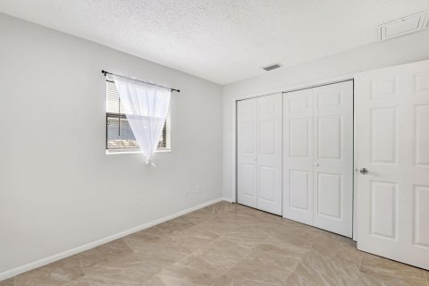 Immobilier commercial à vendre à Stuart, Floride: 156.63 m2 № 1097725 - photo 5