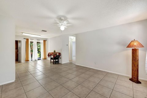 Immobilier commercial à vendre à Stuart, Floride: 156.63 m2 № 1097725 - photo 15