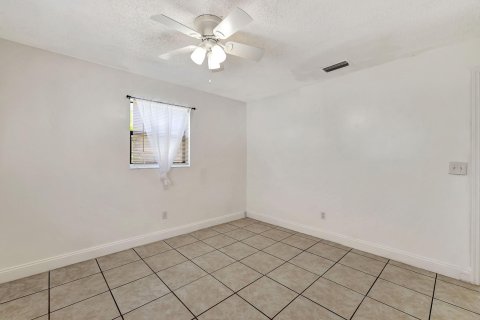 Immobilier commercial à vendre à Stuart, Floride: 156.63 m2 № 1097725 - photo 27