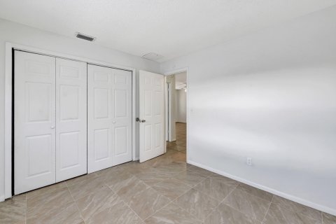 Immobilier commercial à vendre à Stuart, Floride: 156.63 m2 № 1097725 - photo 6