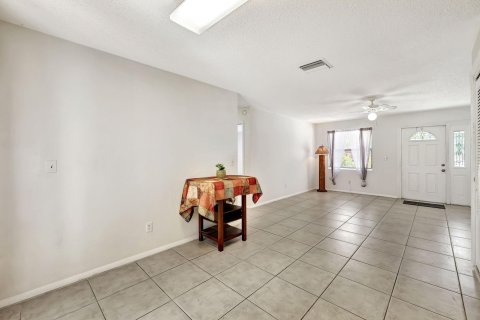 Купить коммерческую недвижимость в Стьюарт, Флорида 156.63м2, № 1097725 - фото 11