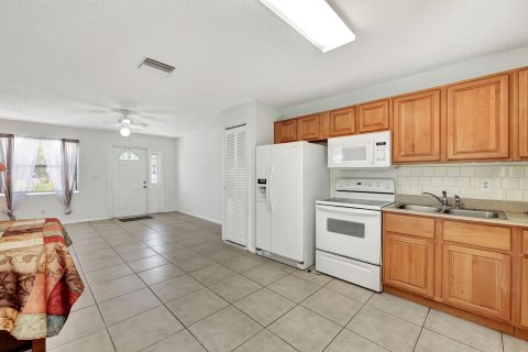 Купить коммерческую недвижимость в Стьюарт, Флорида 156.63м2, № 1097725 - фото 12