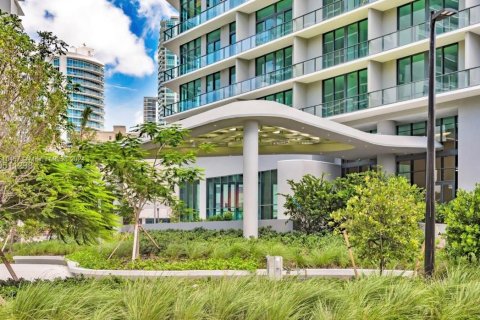 Condominio en venta en Miami, Florida, 2 dormitorios, 106 m2 № 944460 - foto 20