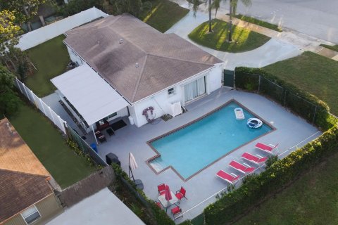 Villa ou maison à vendre à Delray Beach, Floride: 4 chambres, 138.24 m2 № 945033 - photo 16