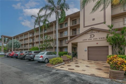 Copropriété à vendre à Pembroke Pines, Floride: 2 chambres, 95.88 m2 № 1135351 - photo 2