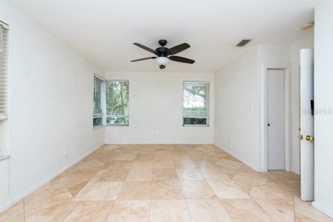 House in Tampa, Florida 3 bedrooms, 261.71 sq.m. № 1434148 - photo 24