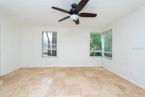 House in Tampa, Florida 3 bedrooms, 261.71 sq.m. № 1434148 - photo 25