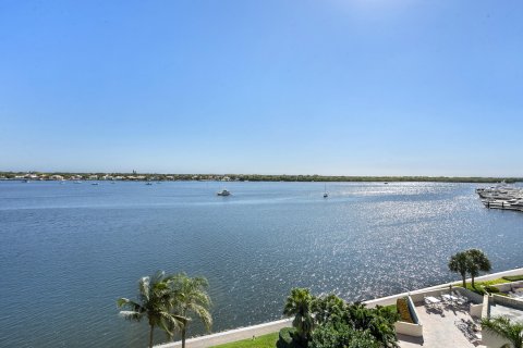 Condo in North Palm Beach, Florida, 2 bedrooms  № 1102370 - photo 9