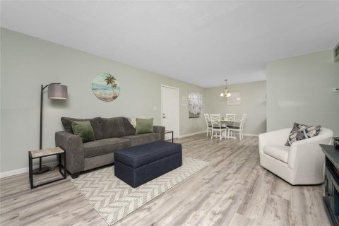 Condo in Rotonda, Florida, 1 bedroom  № 1351469 - photo 12