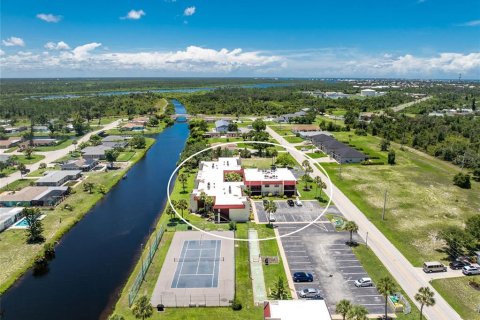 Condo in Rotonda, Florida, 1 bedroom  № 1351469 - photo 30