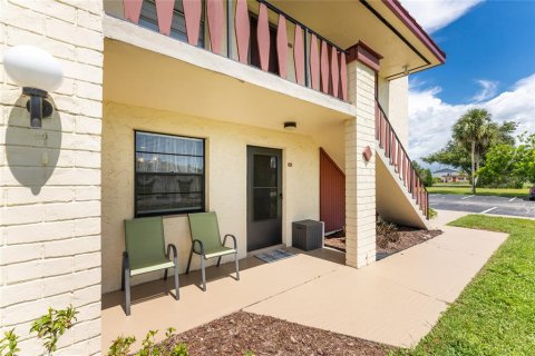 Condo in Rotonda, Florida, 1 bedroom  № 1351469 - photo 2