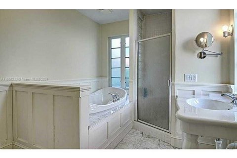 Villa ou maison à vendre à Miami Beach, Floride: 6 chambres, 267.65 m2 № 1377477 - photo 6