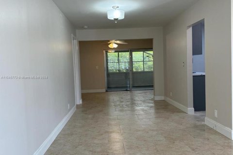 Casa en venta en Boynton Beach, Florida, 2 dormitorios, 150.87 m2 № 1377478 - foto 5