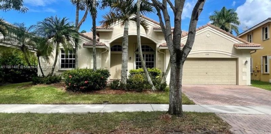 Villa ou maison à Weston, Floride 4 chambres, 256.78 m2 № 1377476