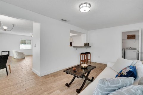 Casa en venta en Tampa, Florida, 3 dormitorios, 136.38 m2 № 637042 - foto 18