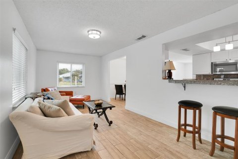 Casa en venta en Tampa, Florida, 3 dormitorios, 136.38 m2 № 637042 - foto 17