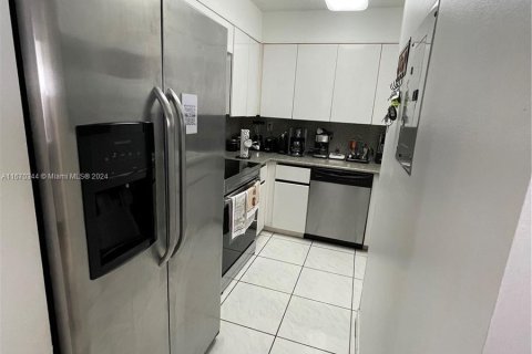 Copropriété à vendre à Miami Beach, Floride: 2 chambres, 105.91 m2 № 1389536 - photo 20