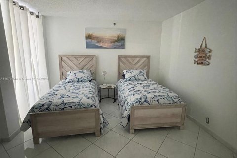 Copropriété à vendre à Miami Beach, Floride: 2 chambres, 105.91 m2 № 1389536 - photo 4