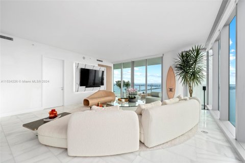 Condo in Miami, Florida, 4 bedrooms  № 1389558 - photo 4