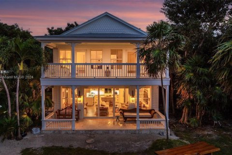 Casa en venta en Islamorada, Village of Islands, Florida, 7 dormitorios № 956291 - foto 10