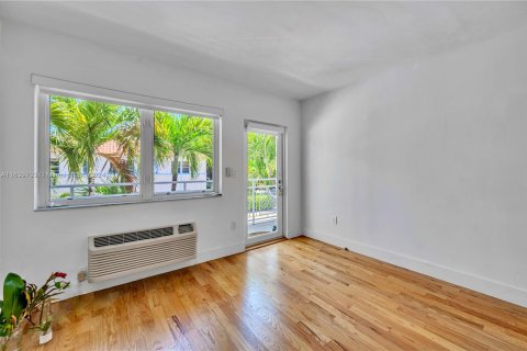 Copropriété à vendre à Miami Beach, Floride: 37.81 m2 № 1315745 - photo 5