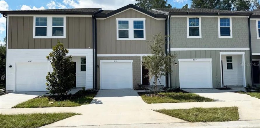 Townhouse in Land O' Lakes, Florida 3 bedrooms, 128.76 sq.m. № 1334683