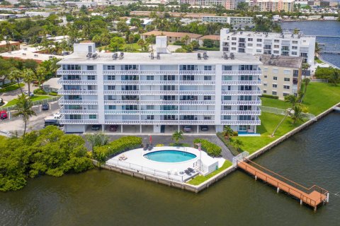 Copropriété à vendre à Lantana, Floride: 2 chambres, 88.26 m2 № 913775 - photo 1