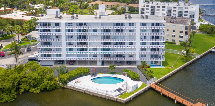 Condominio en Lantana, Florida, 2 dormitorios  № 913775