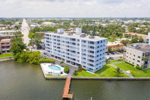 Copropriété à vendre à Lantana, Floride: 2 chambres, 88.26 m2 № 913775 - photo 6